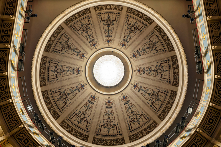 dimotiko_theatro_apollon_5.jpg