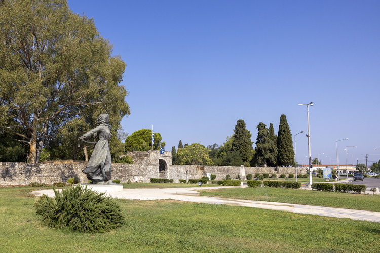 La Porte De Missolonghi Et Le Jardin Des Héros