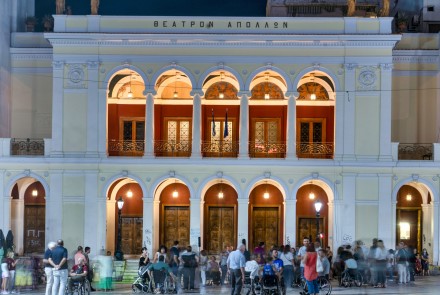 dimotiko_theatro_apollon_3.jpg