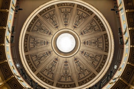 dimotiko_theatro_apollon_5.jpg