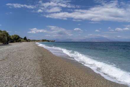 paralia_aigeiras_1.jpg